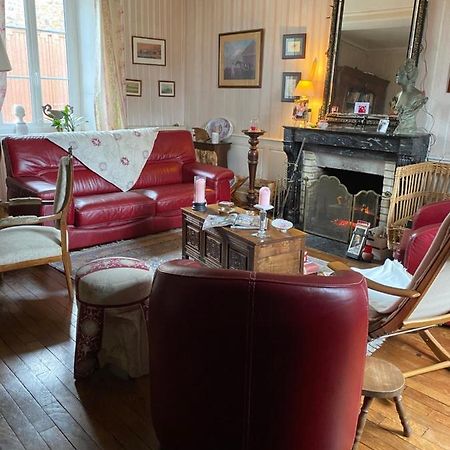 Le Trianon Bed & Breakfast Le Bourgneuf-la-Foret Екстериор снимка