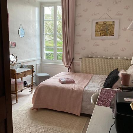 Le Trianon Bed & Breakfast Le Bourgneuf-la-Foret Екстериор снимка