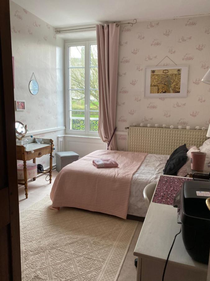 Le Trianon Bed & Breakfast Le Bourgneuf-la-Foret Екстериор снимка