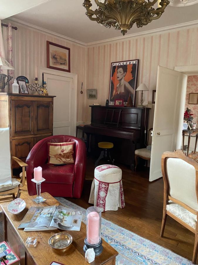 Le Trianon Bed & Breakfast Le Bourgneuf-la-Foret Екстериор снимка